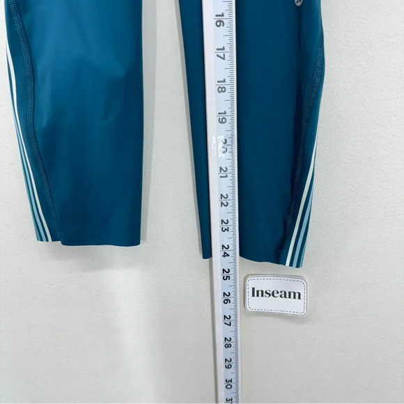 Lululemon Women Capri Leggings Green 4 Athletic Athleisure Activewear Yoga Gym - Picture 8 of 9